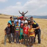 خلبان حمیدترابی در شمال کشور با دوستان خلبان